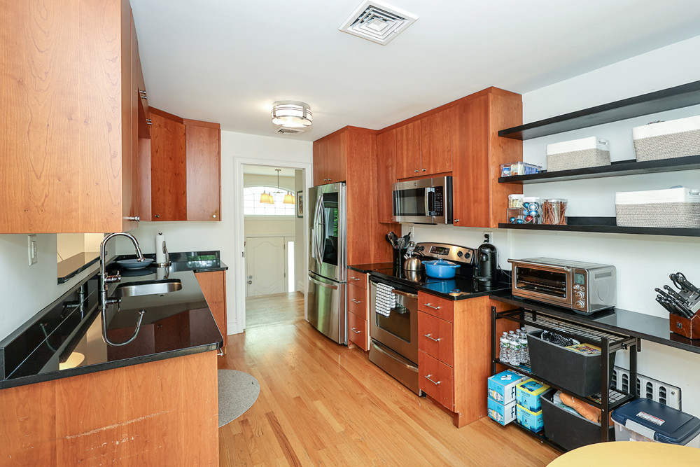29 Puritan Ln, Farmingdale 14 29 Puritan Ln, Farmingdale 14