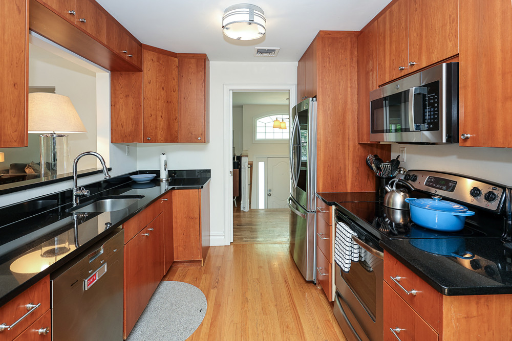 29 Puritan Ln, Farmingdale 15 29 Puritan Ln, Farmingdale 15