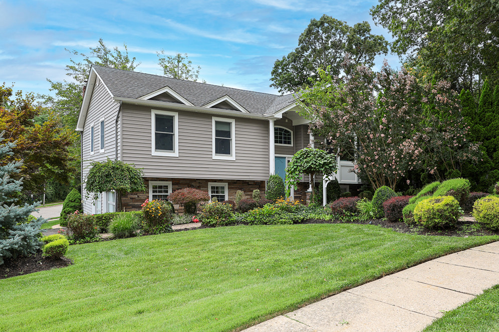 29 Puritan Ln, Farmingdale 3 29 Puritan Ln, Farmingdale 3